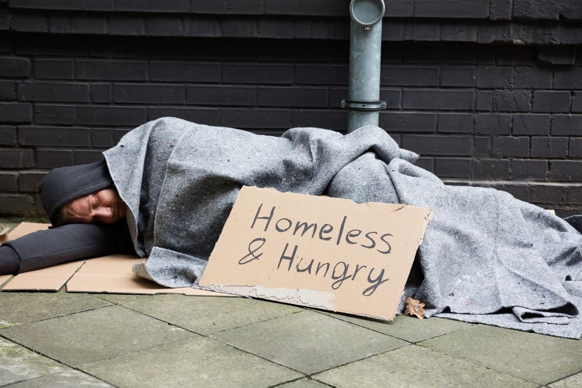 how do people become homeless