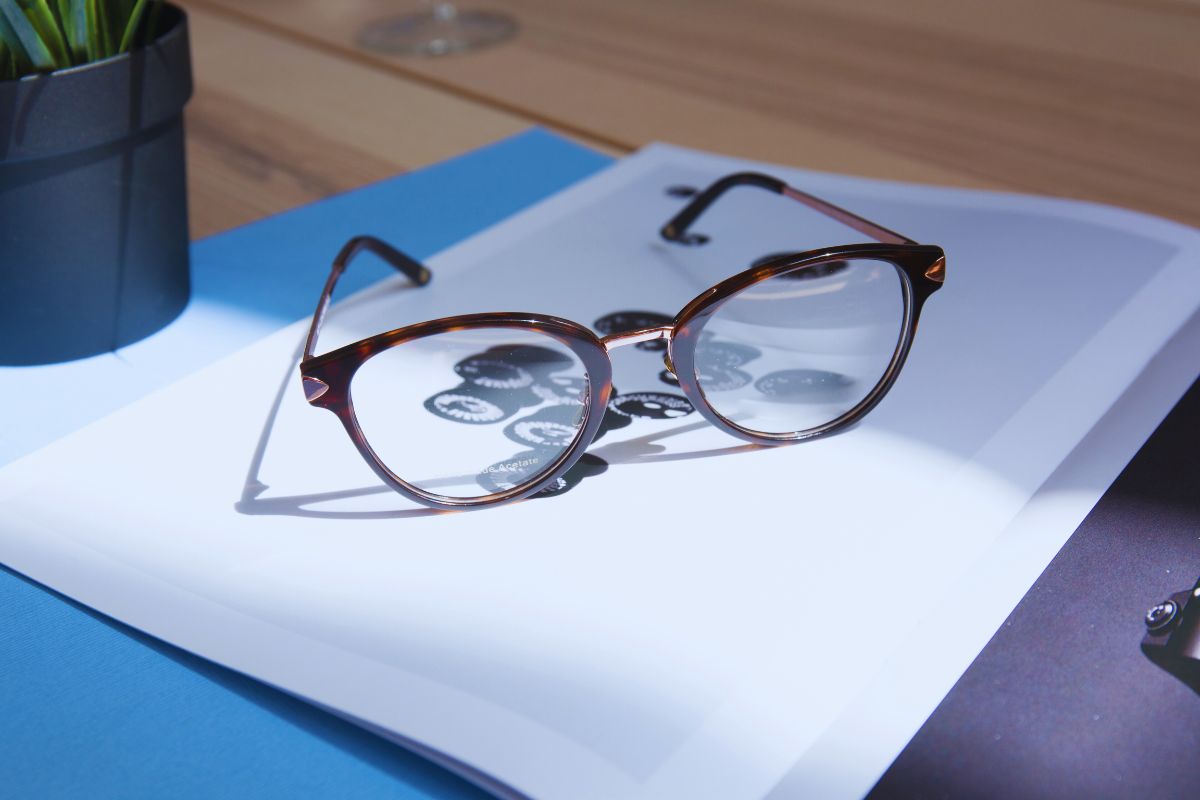 13 Places to Donate Old Eyeglasses in the US (Updated List)