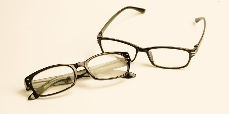 Eyeglasses were donated to those in need.