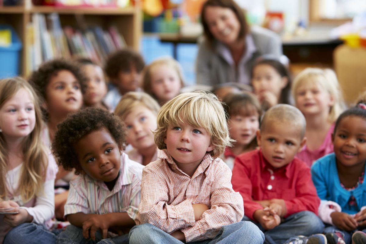 Best 10 Lines Short Stories with Moral for Young Readers